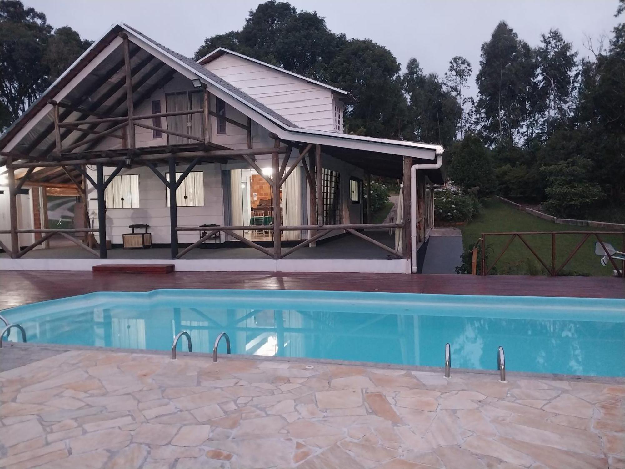 Chacara Recanto Vale Do Luar Piraquara Exterior photo